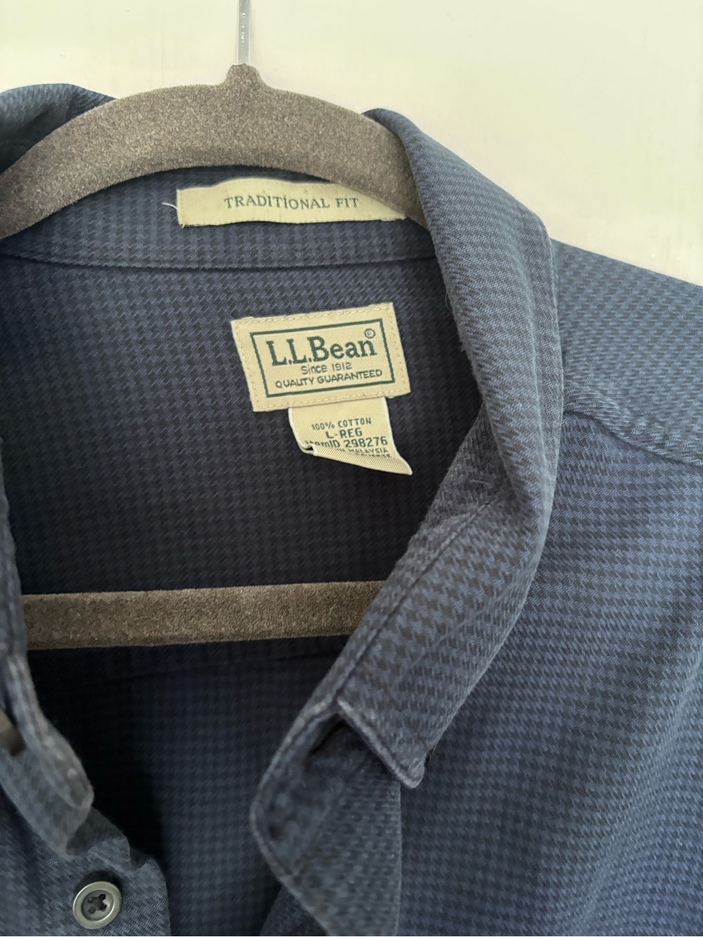 Men’s LL bean button down - Picture 3 of 5